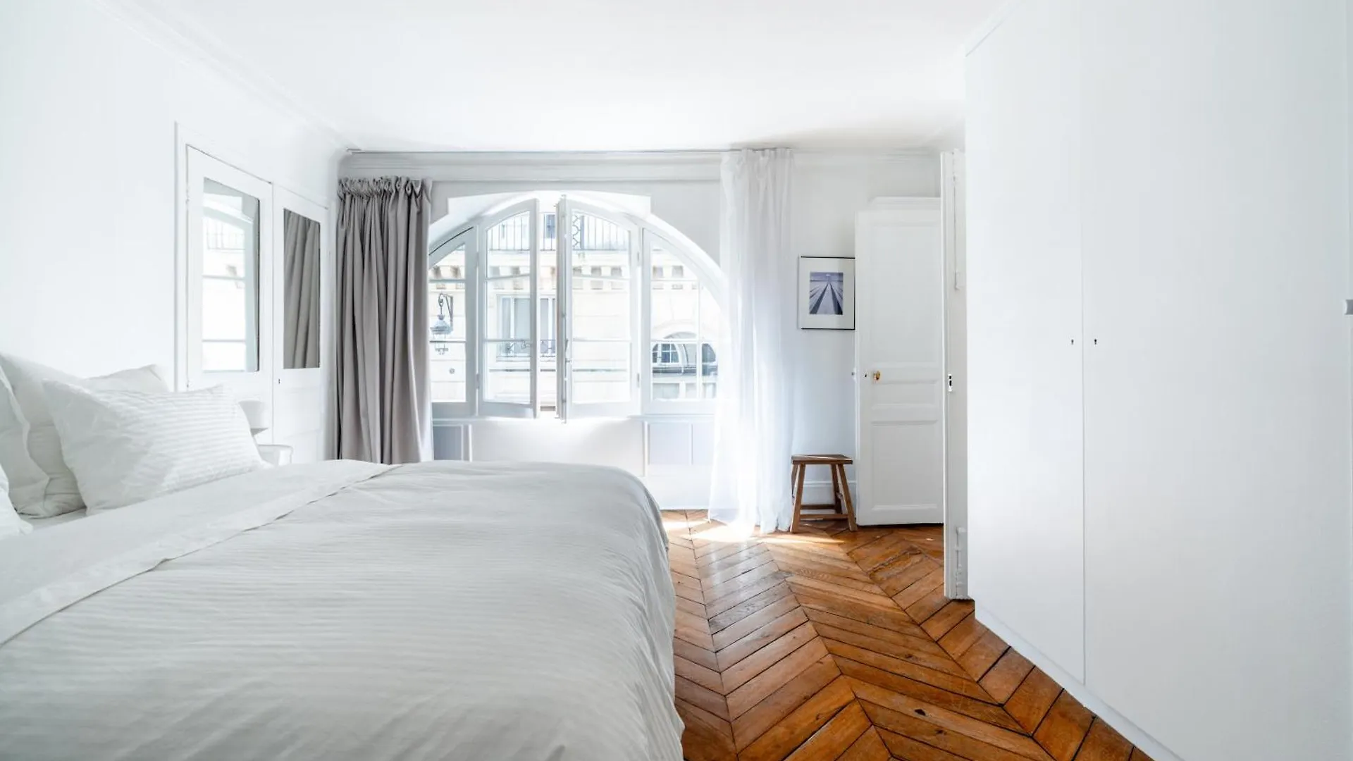 Elegance Vendome & Tuileries Apartamento Paris França