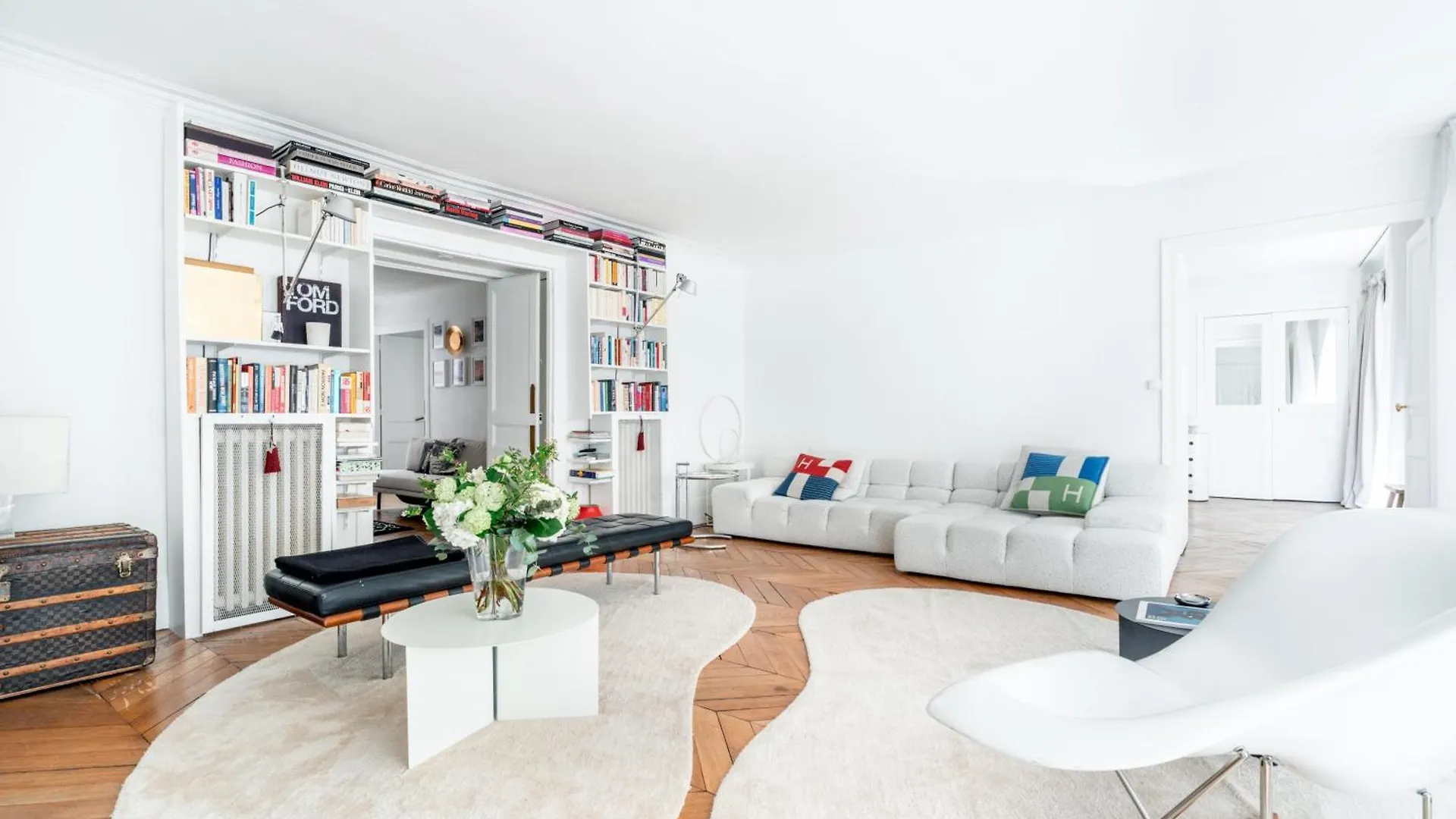 Elegance Vendome & Tuileries Apartment Paris